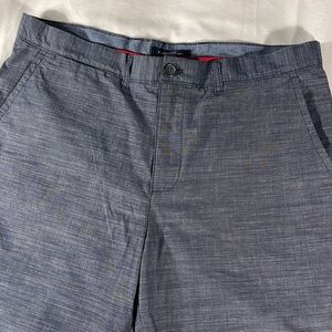 Tommy Hilfiger mens heathered grey blue flat front 10" Bermuda shorts - size 36